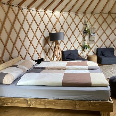 אוגרים Aughavannagh Yurt Glamping מראה חיצוני תמונה
