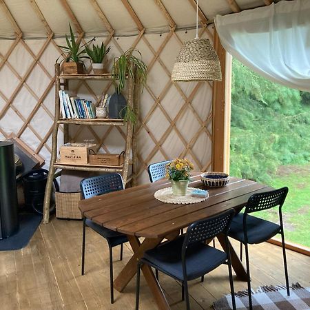 אוגרים Aughavannagh Yurt Glamping מראה חיצוני תמונה