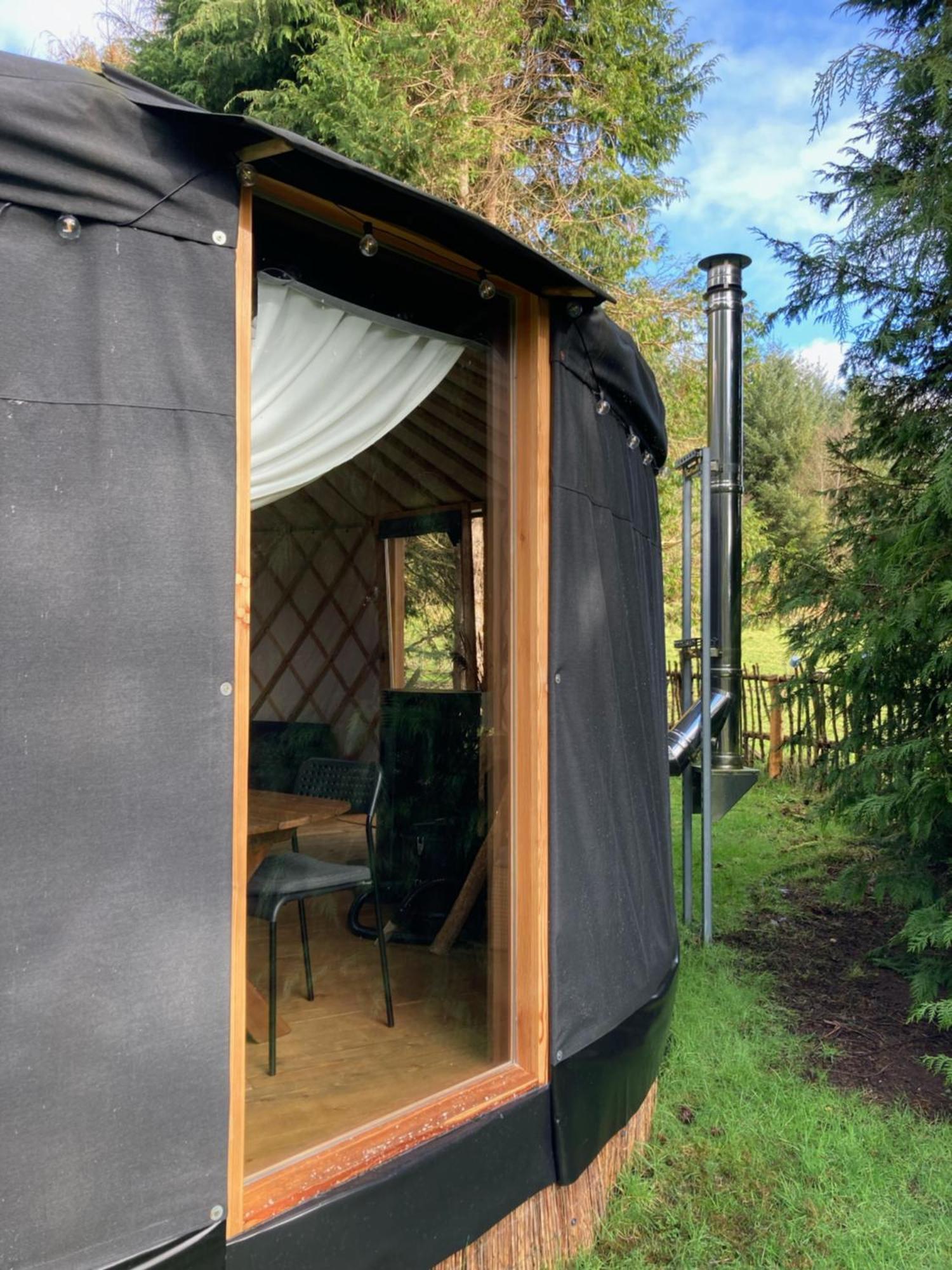 אוגרים Aughavannagh Yurt Glamping מראה חיצוני תמונה